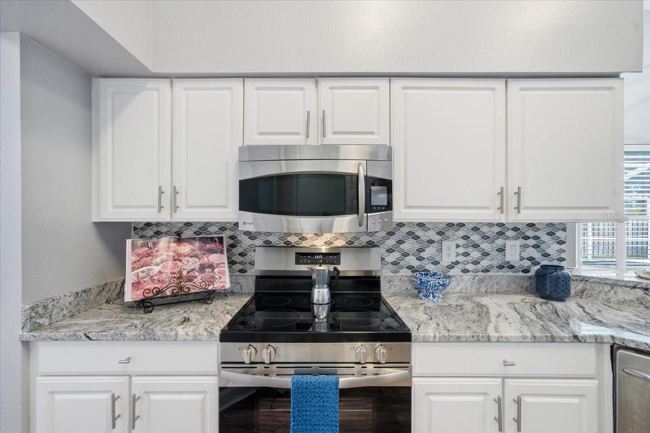 18009 PALM BREEZE DR — photo 20