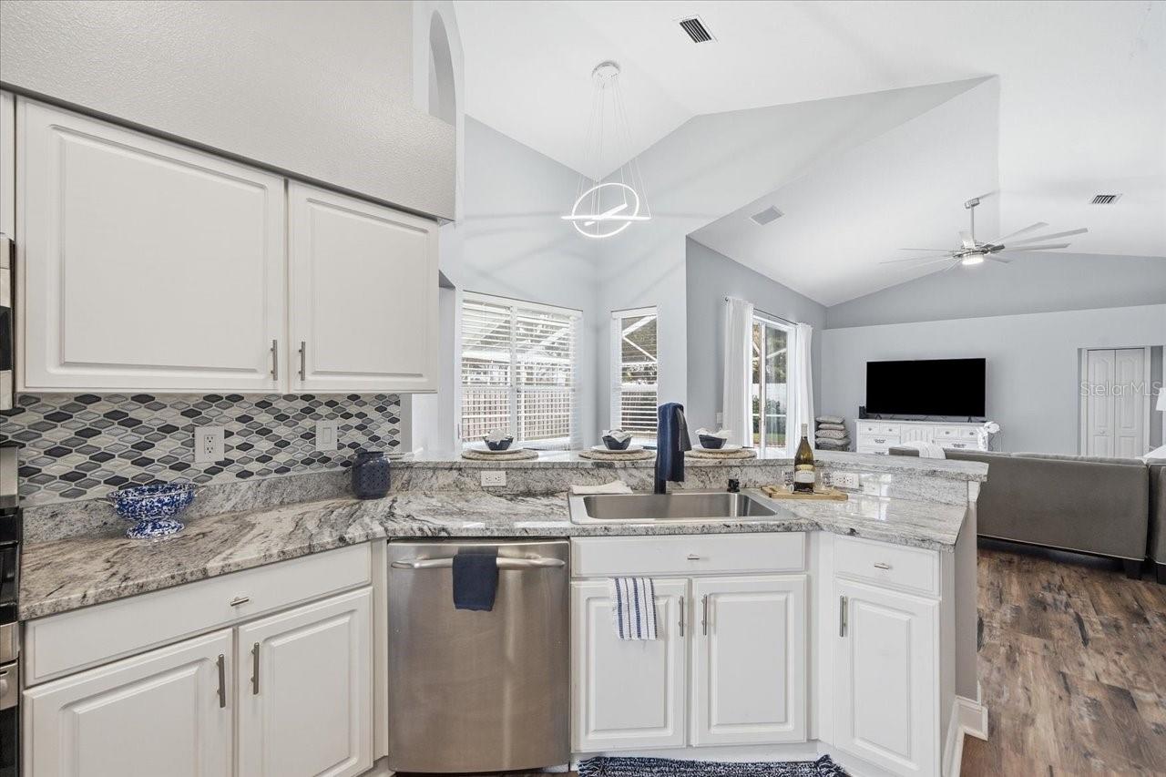 18009 PALM BREEZE DR — photo 19