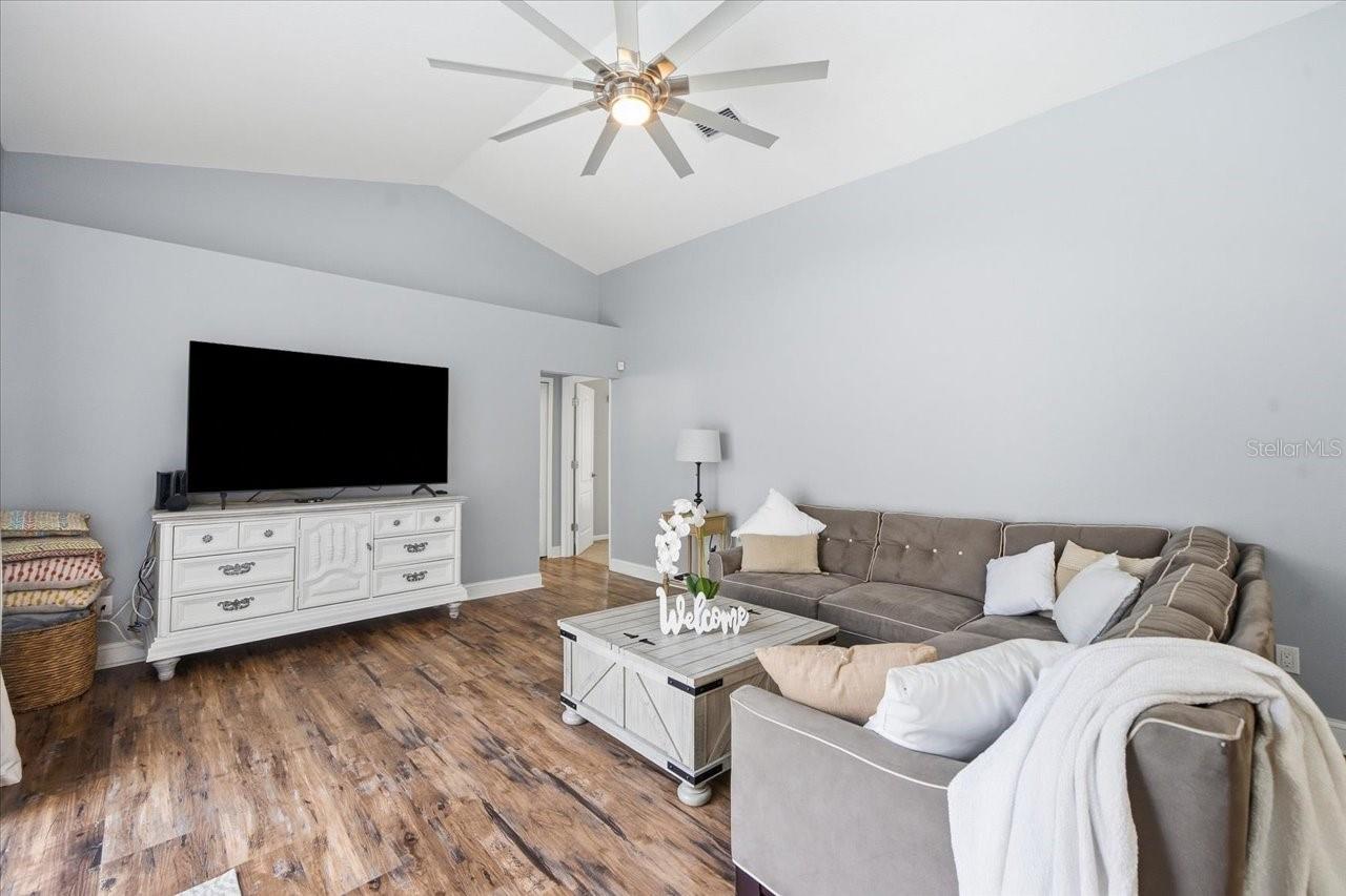 18009 PALM BREEZE DR — photo 25