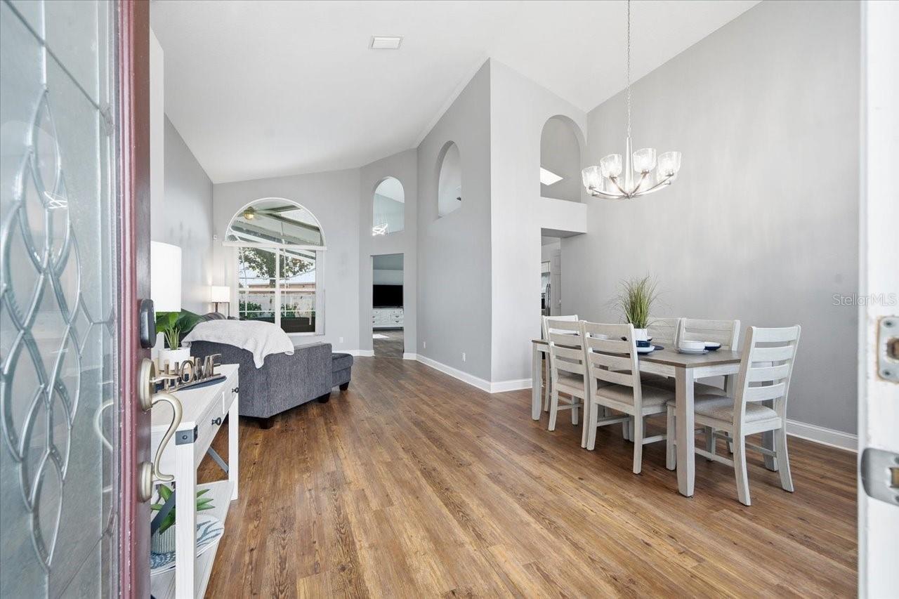 18009 PALM BREEZE DR — photo 8