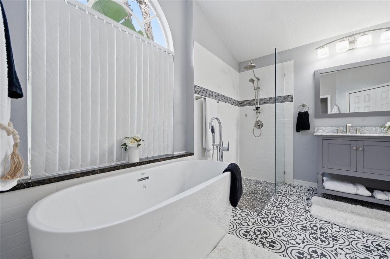 18009 PALM BREEZE DR — photo 36