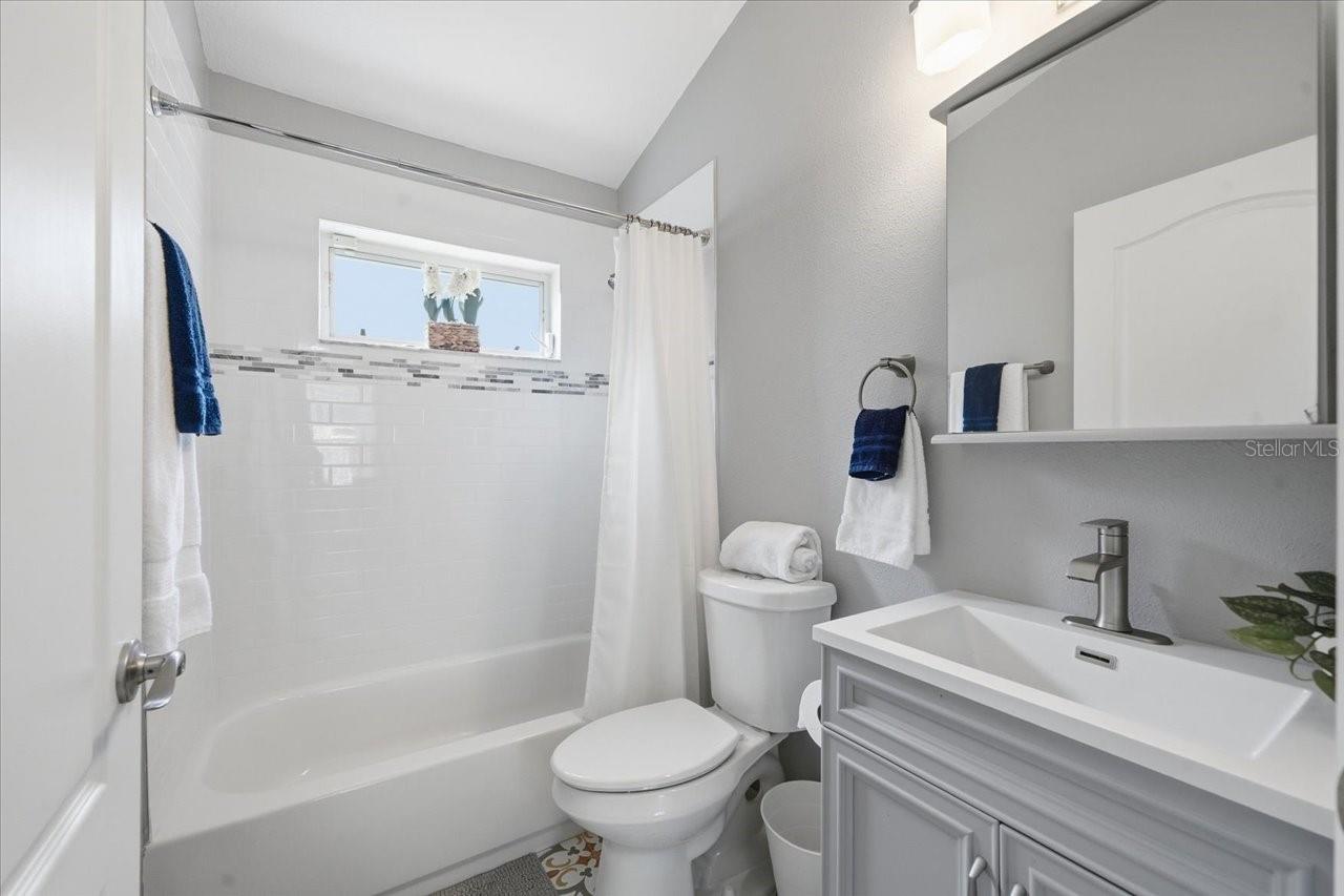 18009 PALM BREEZE DR — photo 45