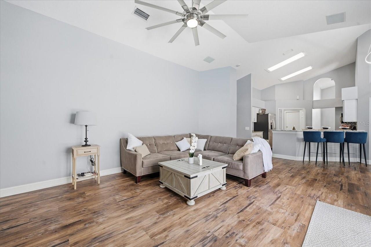 18009 PALM BREEZE DR — photo 26