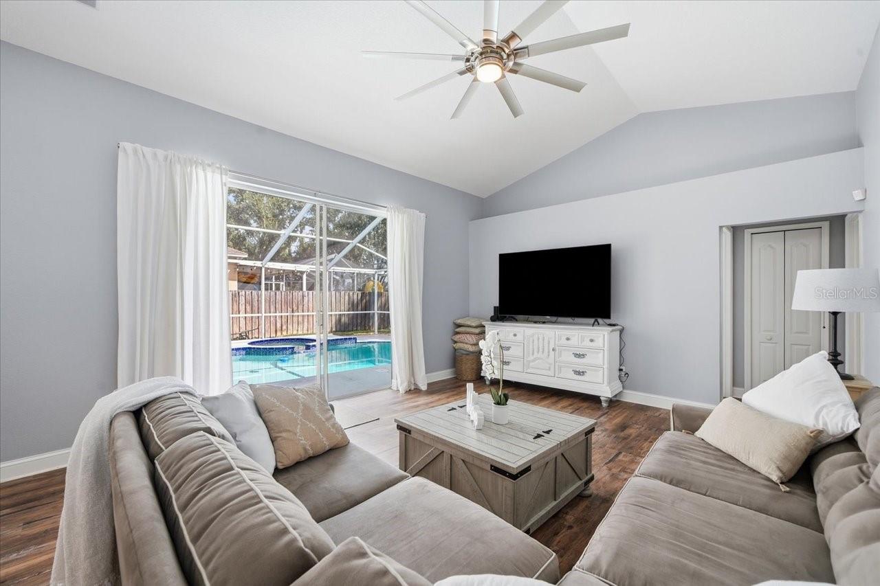 18009 PALM BREEZE DR — photo 28