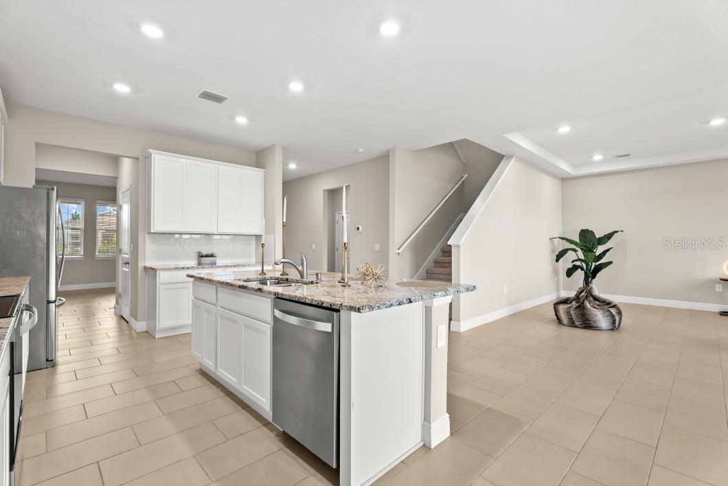 5728 WOODLAND SAGE DR — photo 10