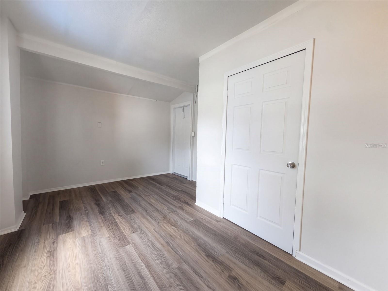 7916 ENDIVE AVE — photo 13