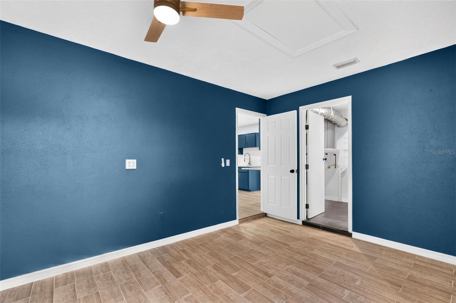 1072 OLYMPIA RD — photo 10