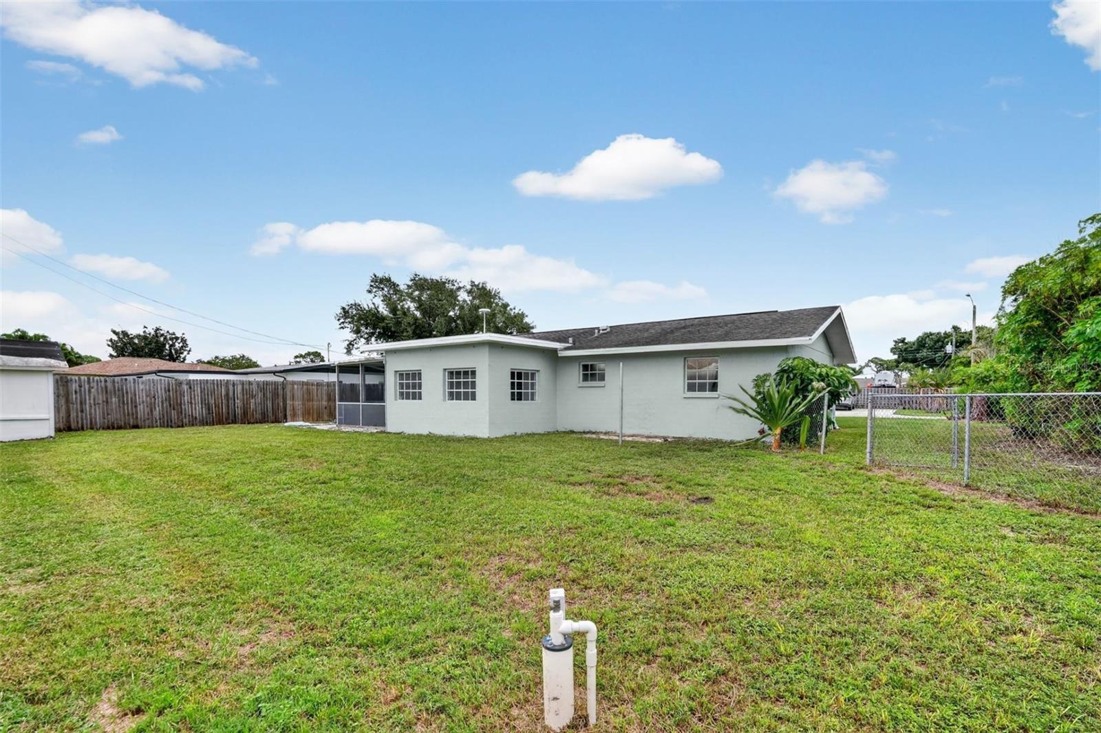 1072 OLYMPIA RD — photo 21