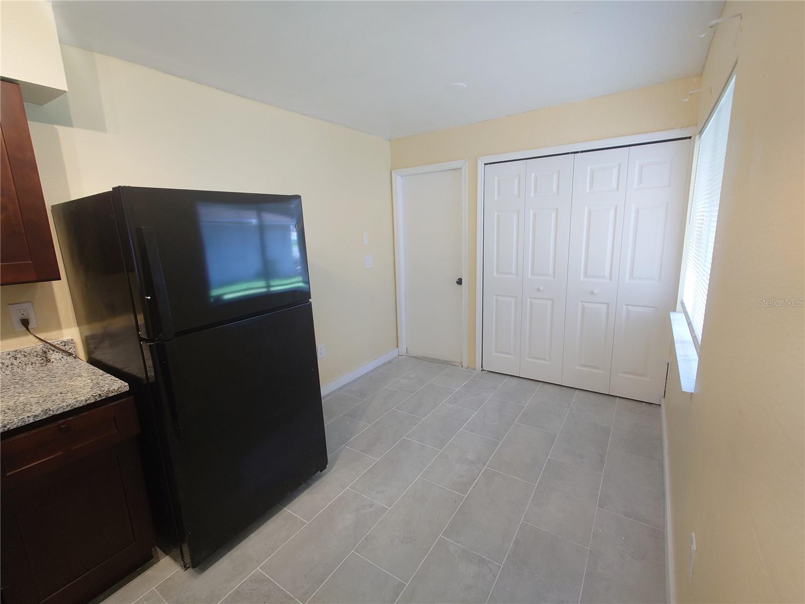 403 ABIGAIL RD — photo 6