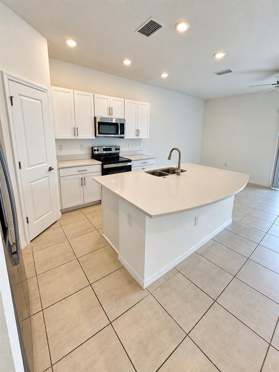 8556 LUNAR SKYE ST — photo 14