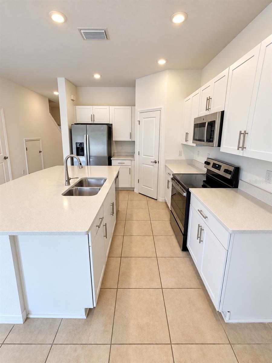 8556 LUNAR SKYE ST — photo 6
