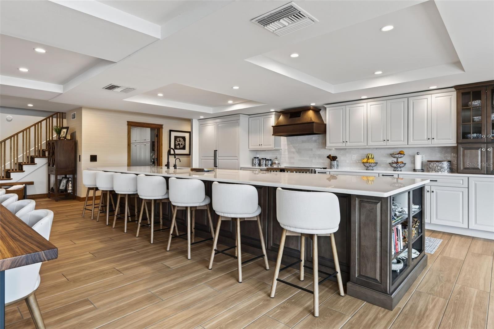 511 SOUTH DR — photo 18