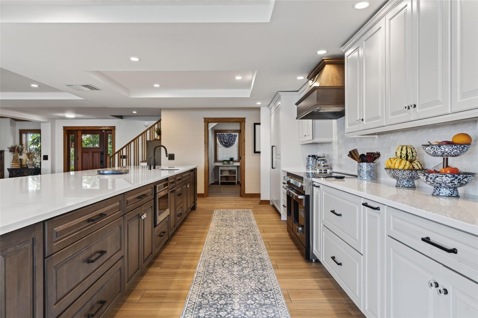 511 SOUTH DR — photo 19