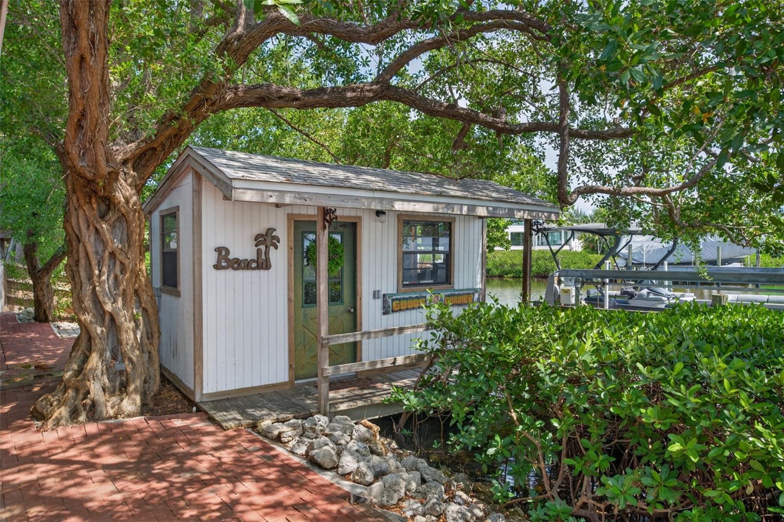 511 SOUTH DR — photo 71