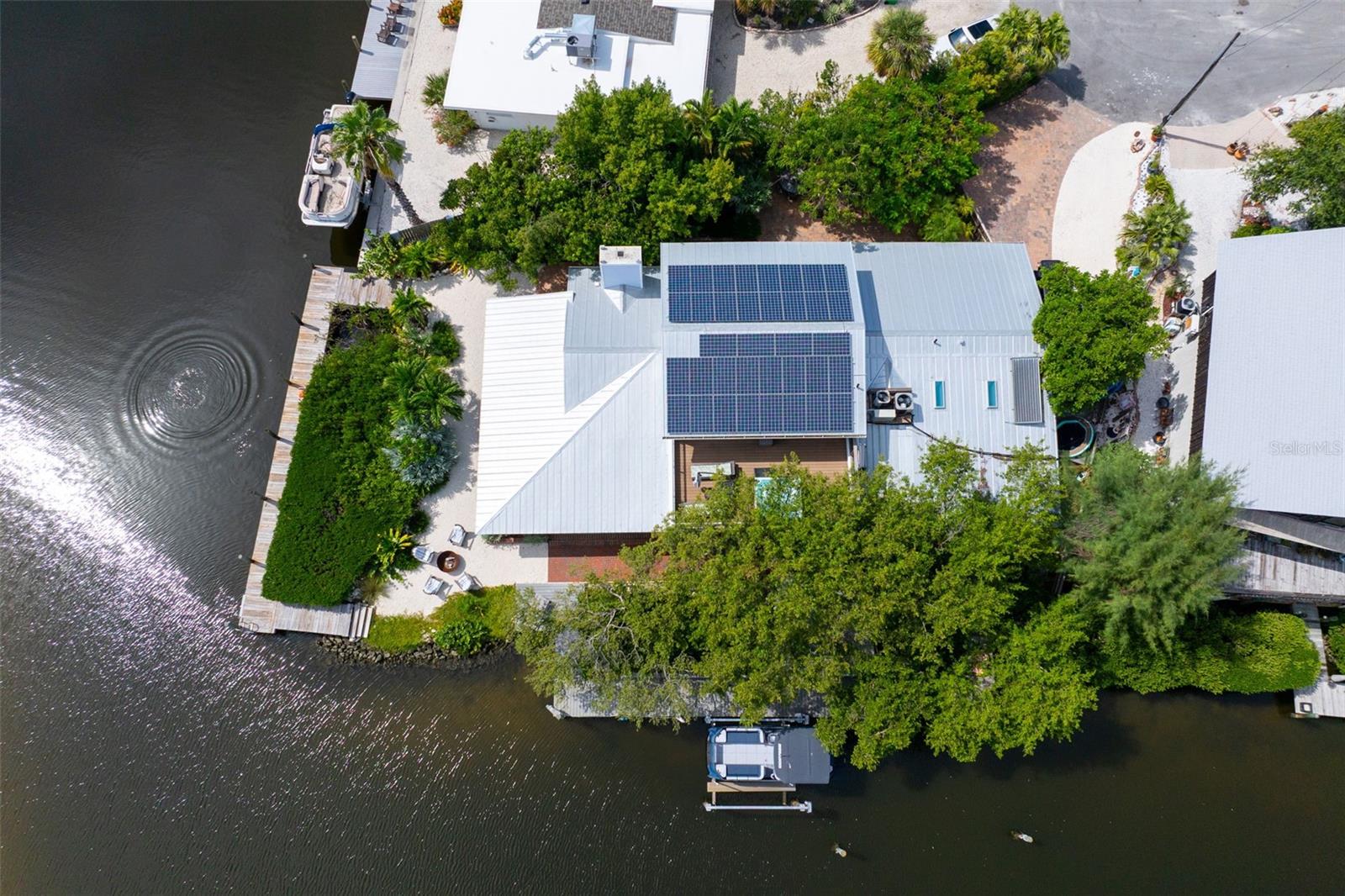 511 SOUTH DR — photo 79