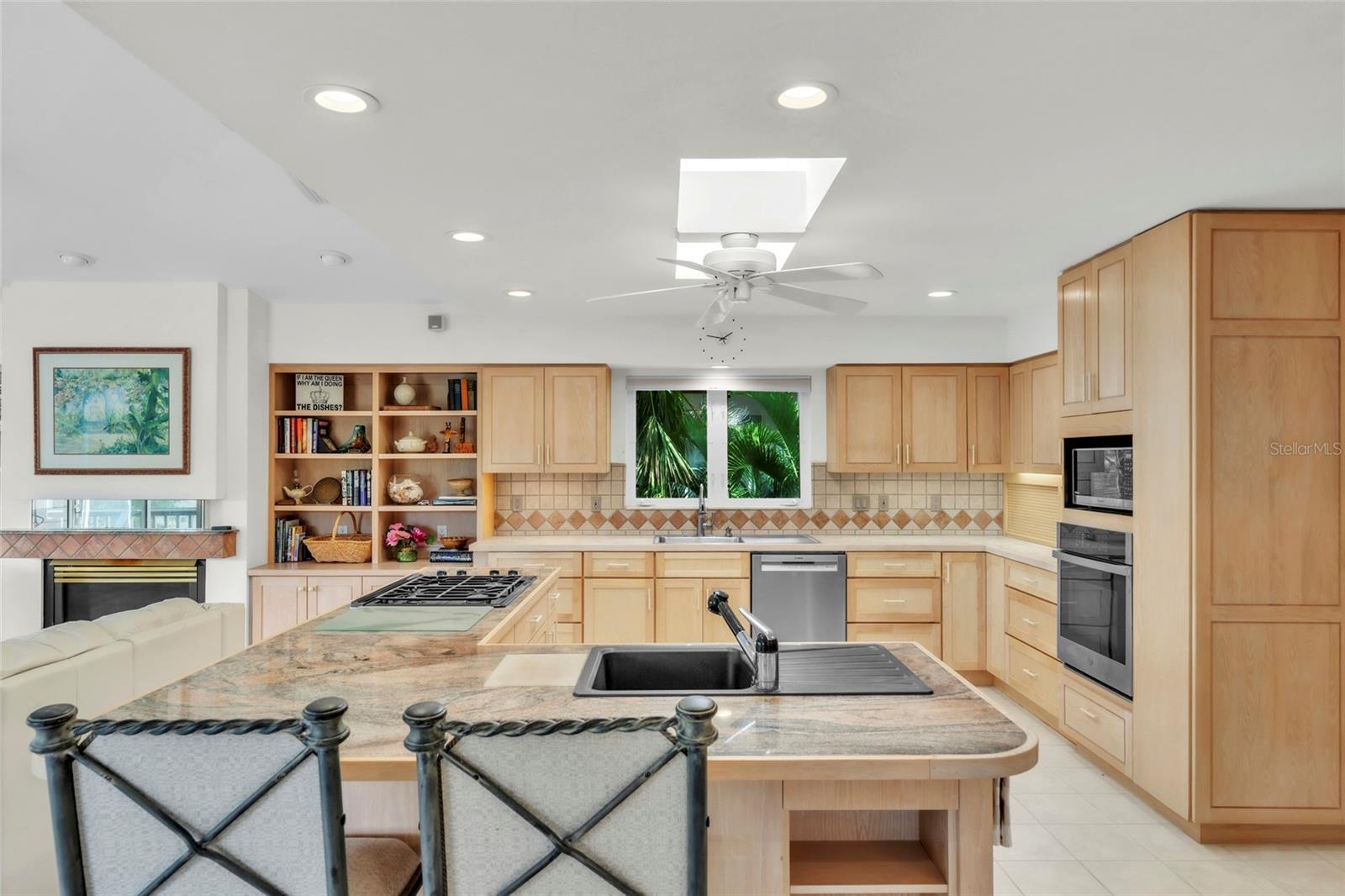 103 SUNSET LN — photo 20