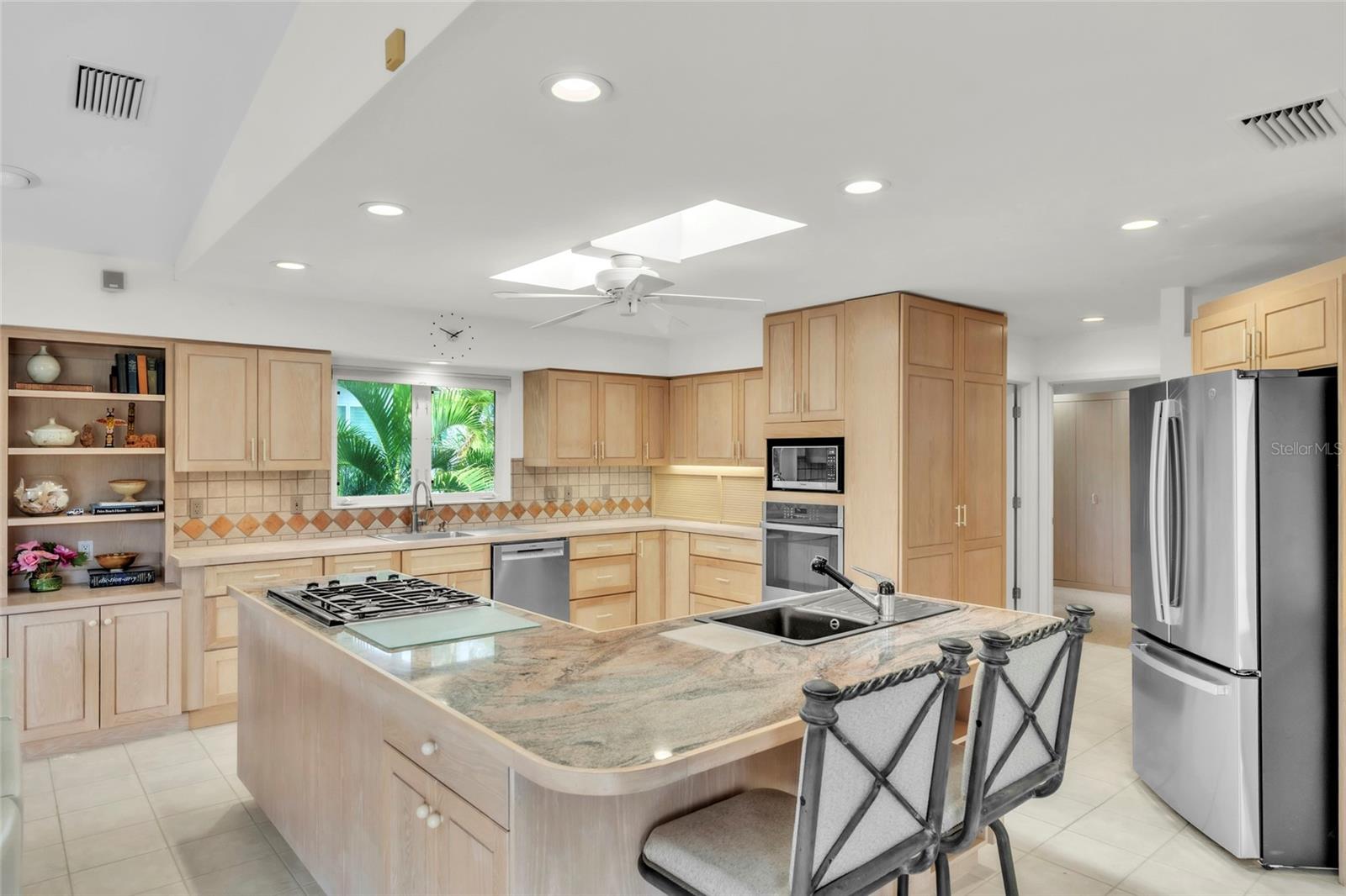103 SUNSET LN — photo 18