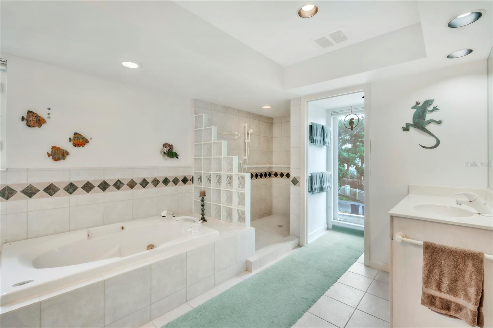 103 SUNSET LN — photo 30