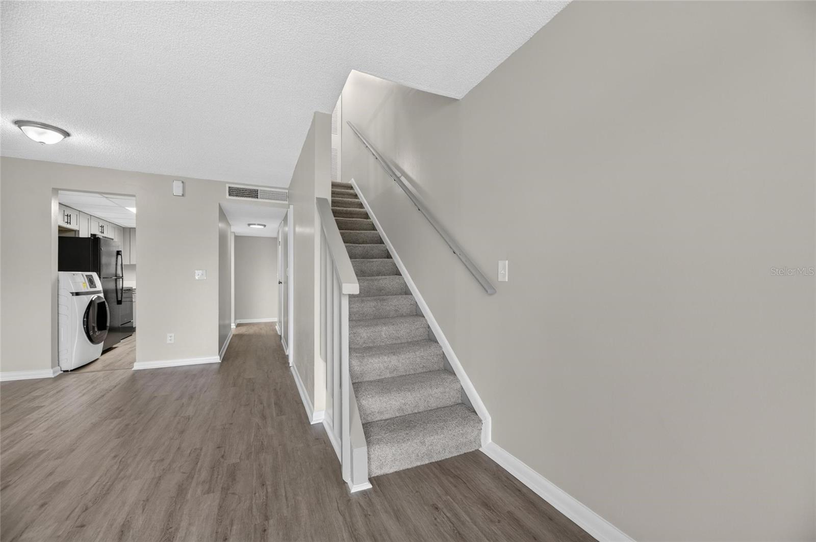 709 RUSSELL LN #C221 — photo 28