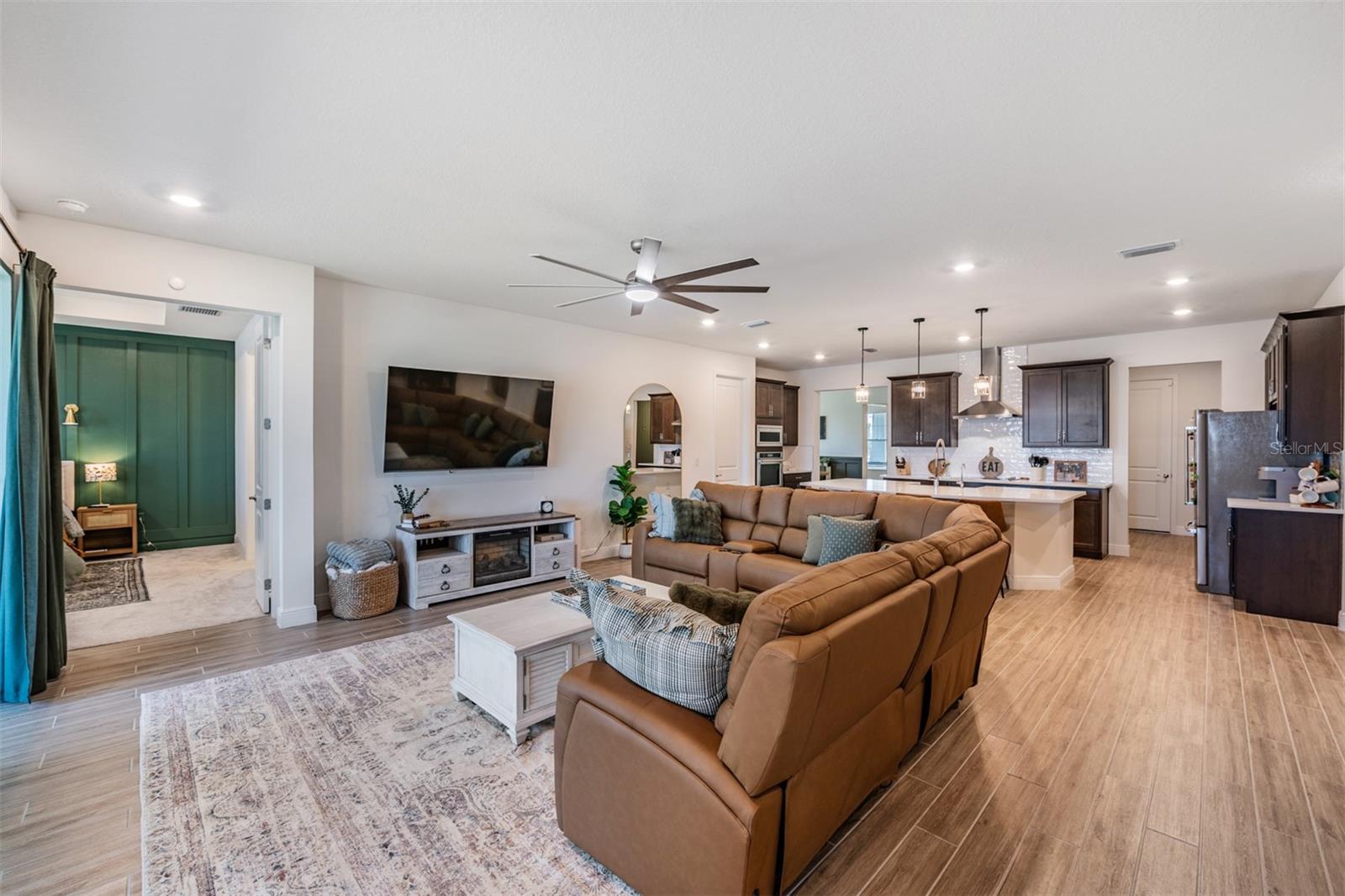 7474 SEA MANATEE ST — photo 31