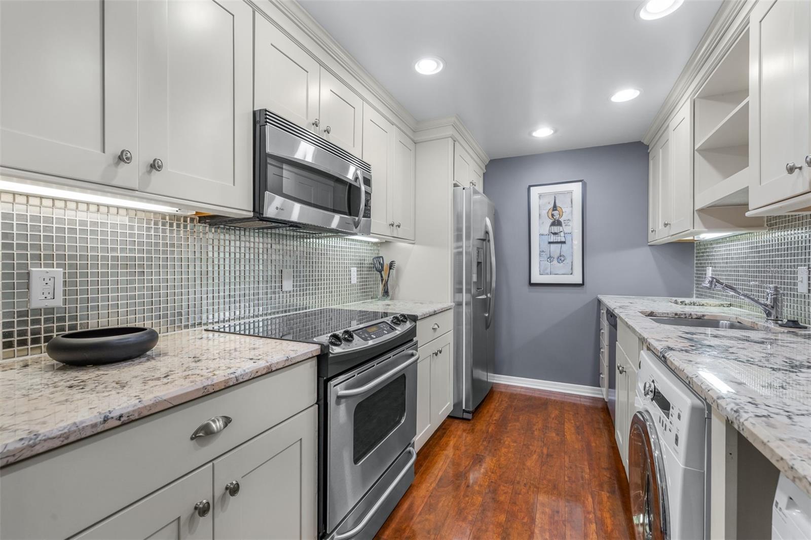 3211 W SWANN AVE #410 — photo 14