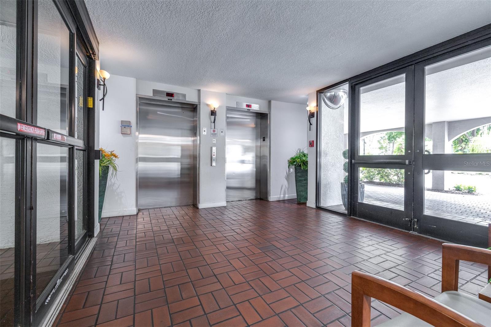 3211 W SWANN AVE #410 — photo 36