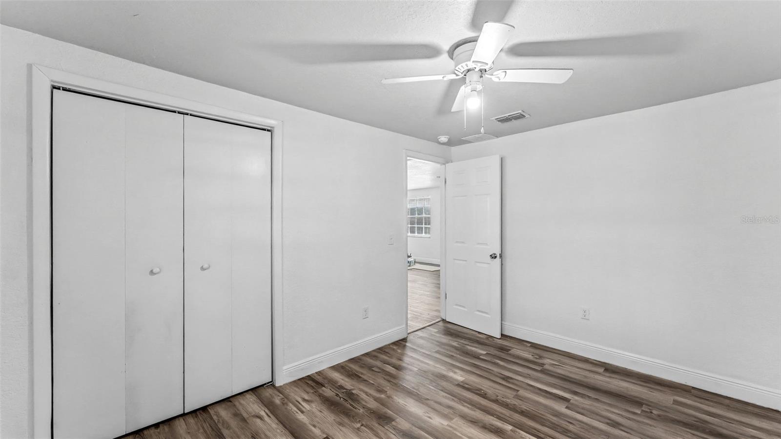1412 E RENFRO ST — photo 17
