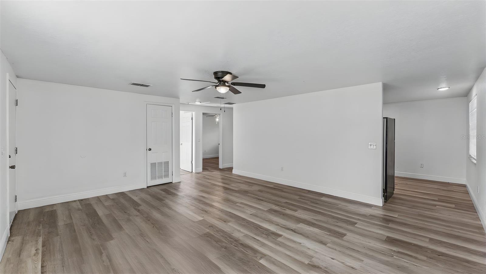 1412 E RENFRO ST — photo 11