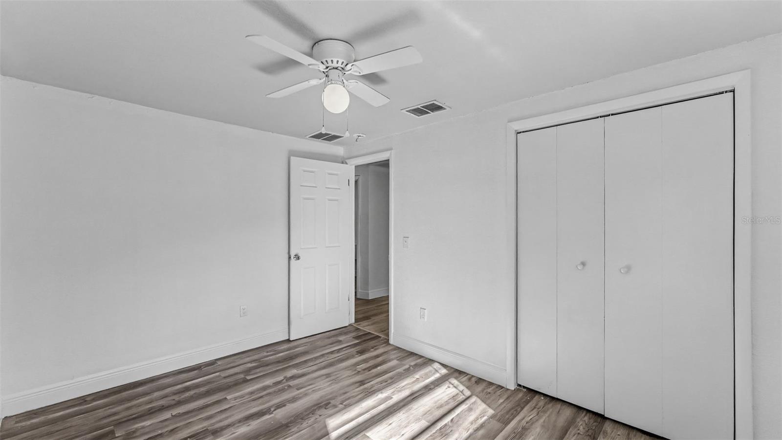 1412 E RENFRO ST — photo 15