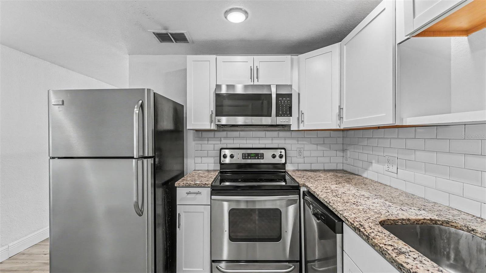 1412 E RENFRO ST — photo 13