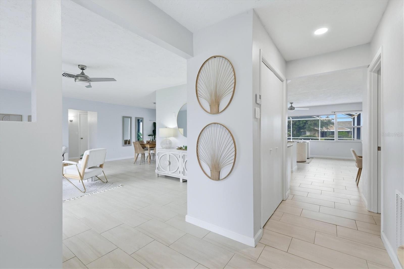 1010 MALIBU CT — photo 4