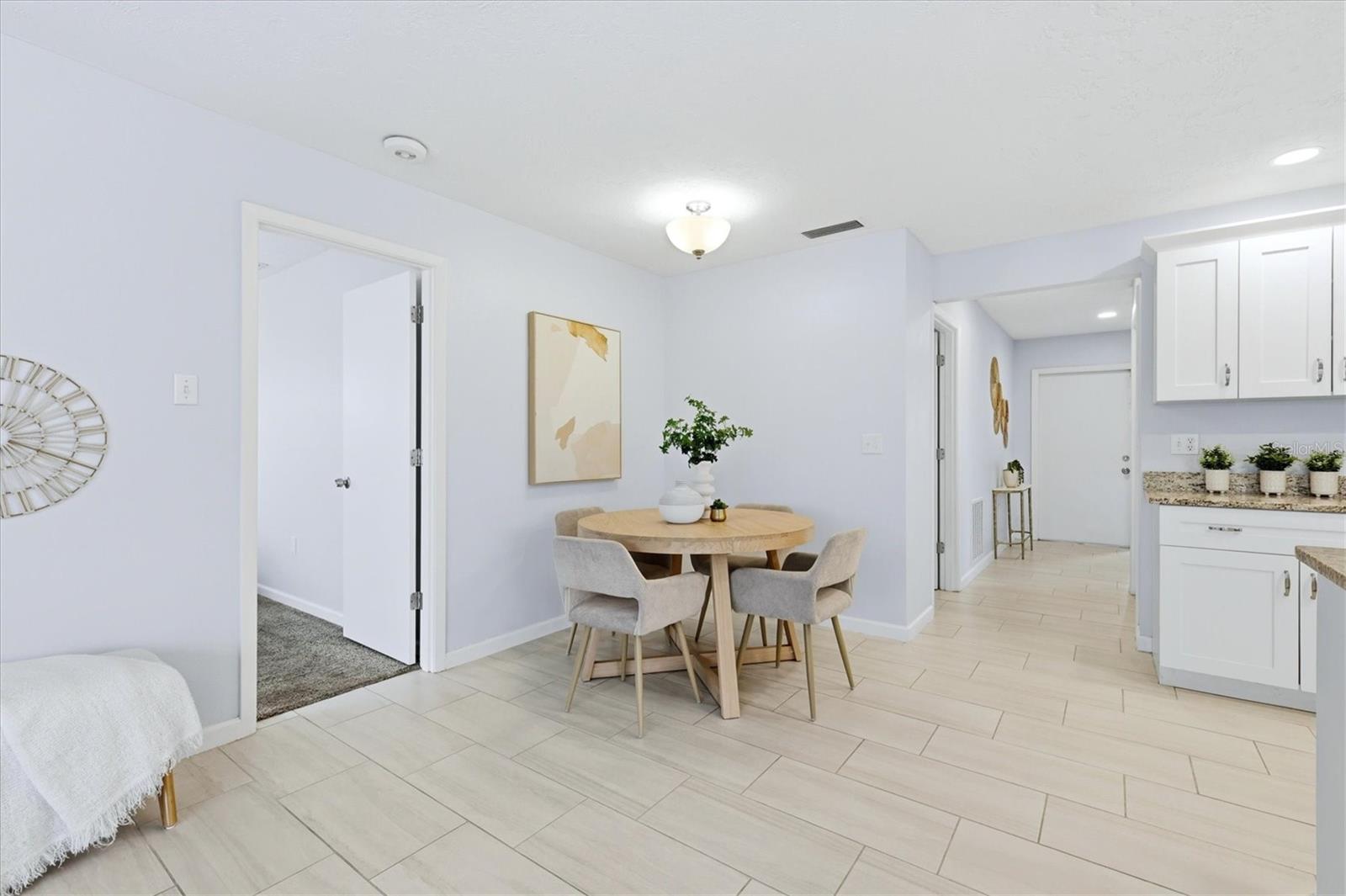 1010 MALIBU CT — photo 15