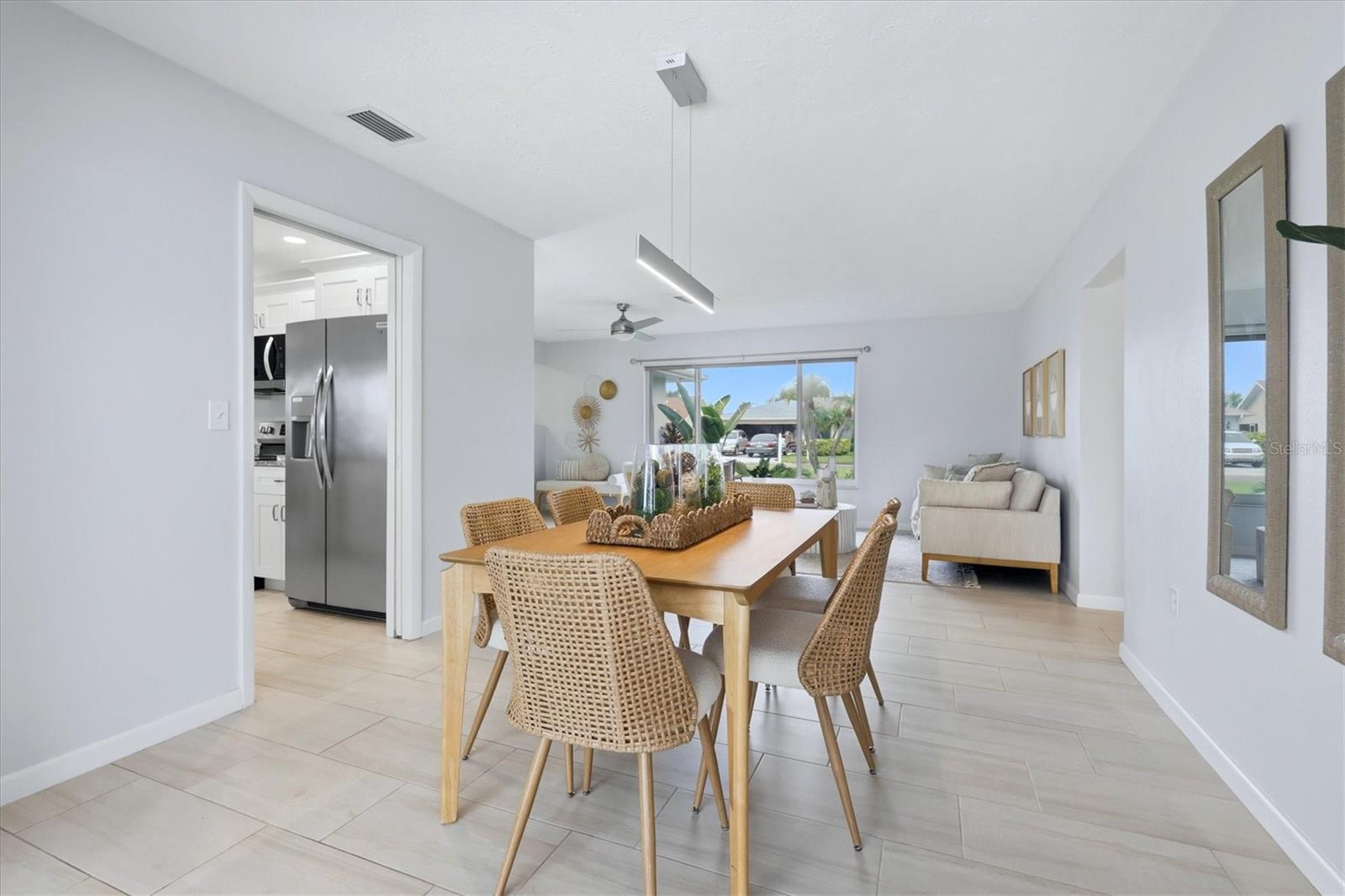 1010 MALIBU CT — photo 11