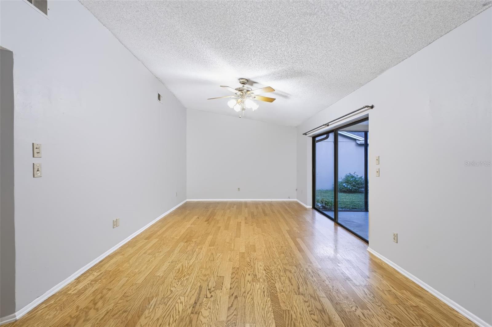 3030 CYPRESS GREEN DR — photo 9