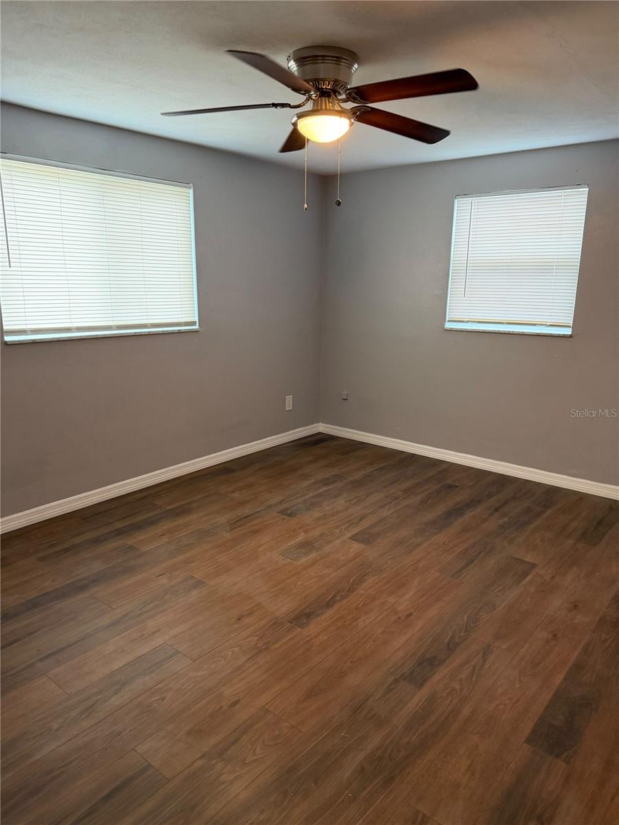 4104 PINEFIELD AVE — photo 4
