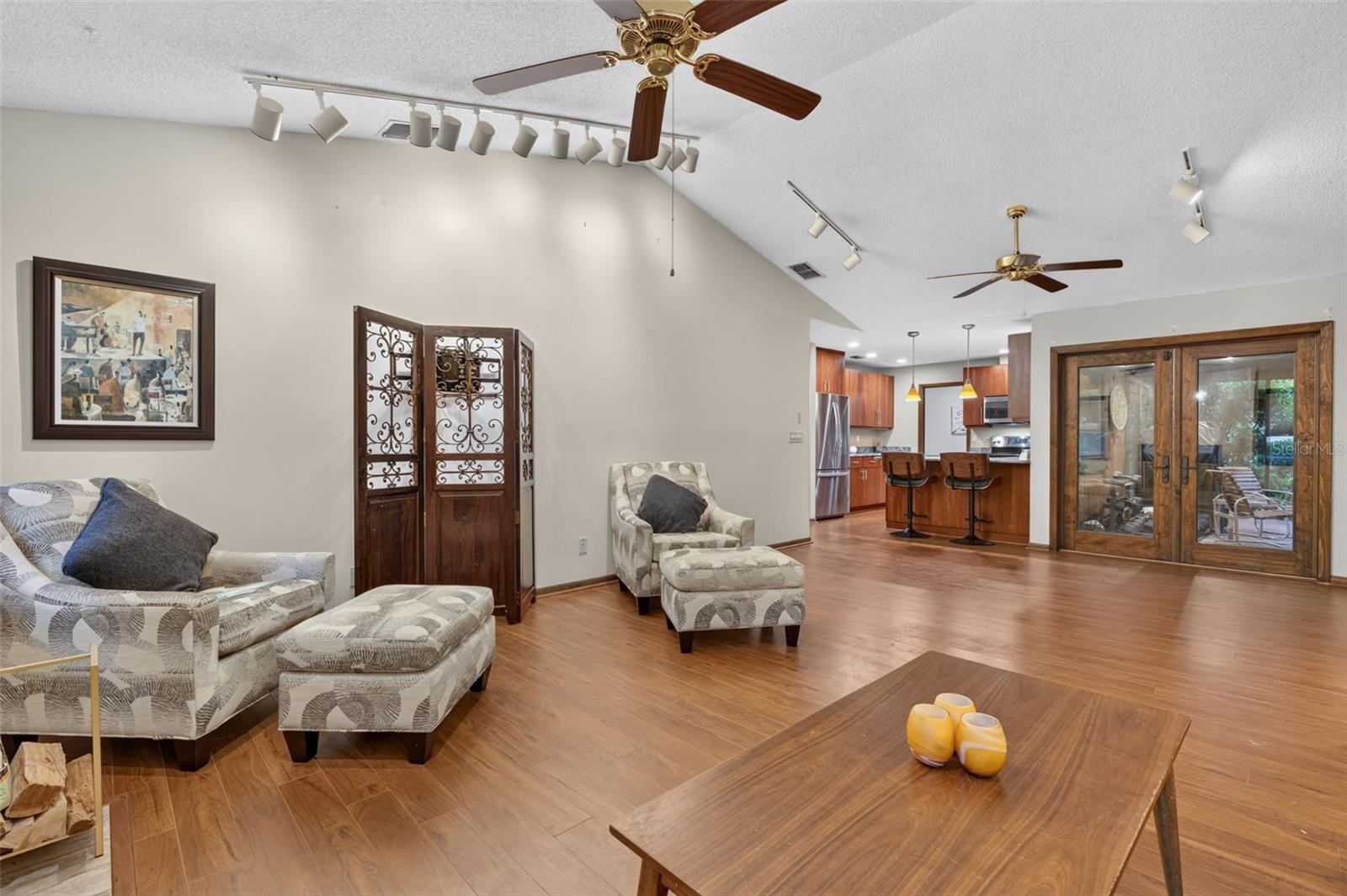 3300 MEADOW VIEW LN — photo 11