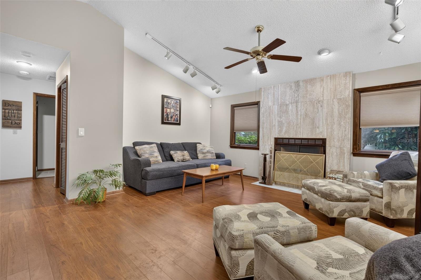 3300 MEADOW VIEW LN — photo 7