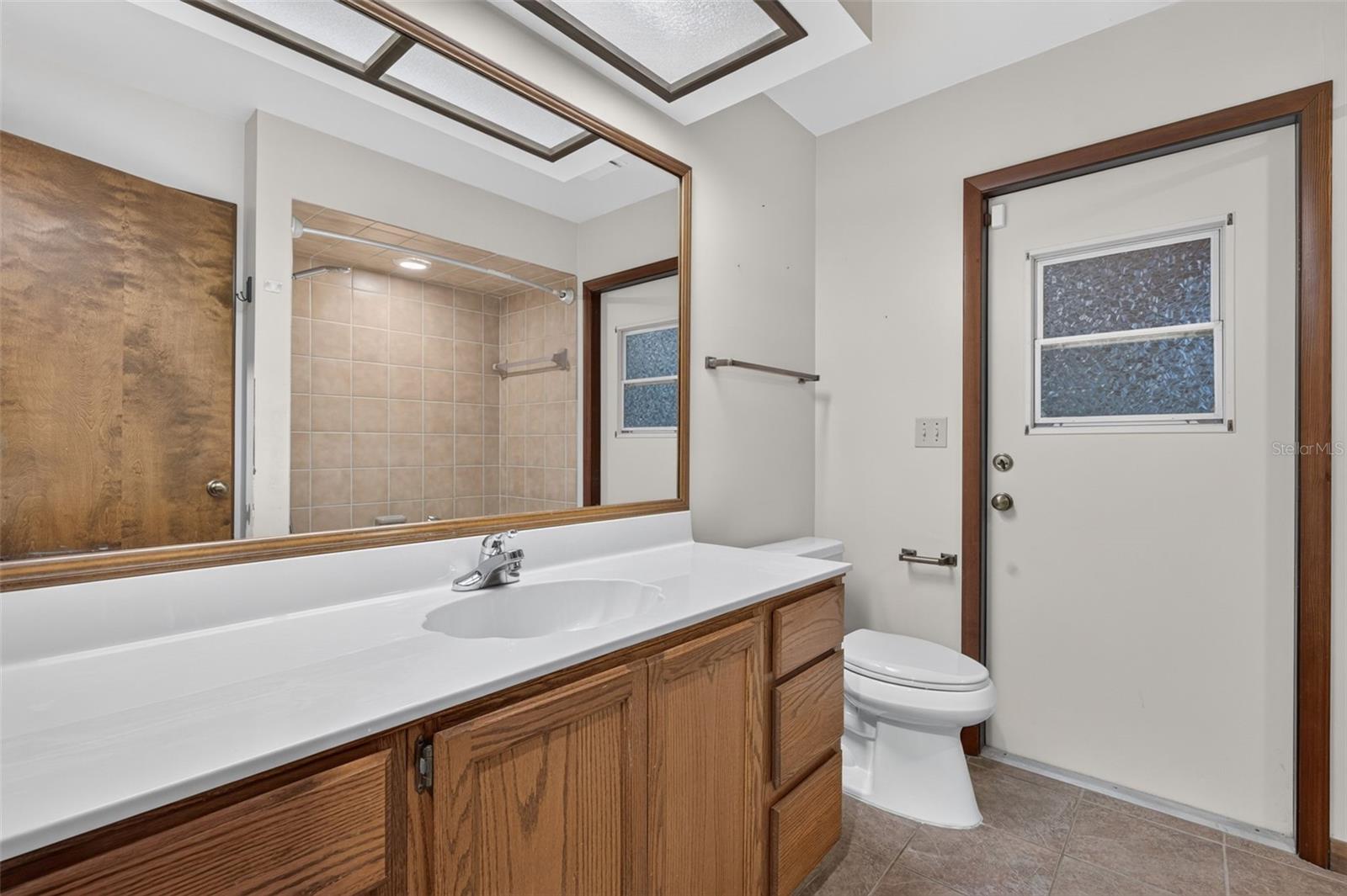 3300 MEADOW VIEW LN — photo 28