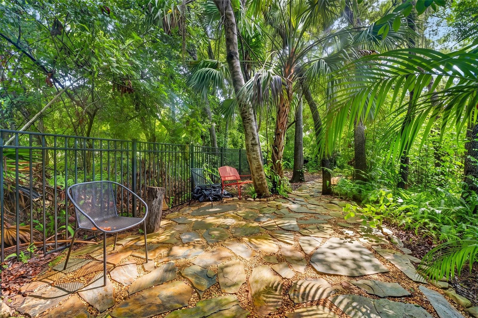 3300 MEADOW VIEW LN — photo 35