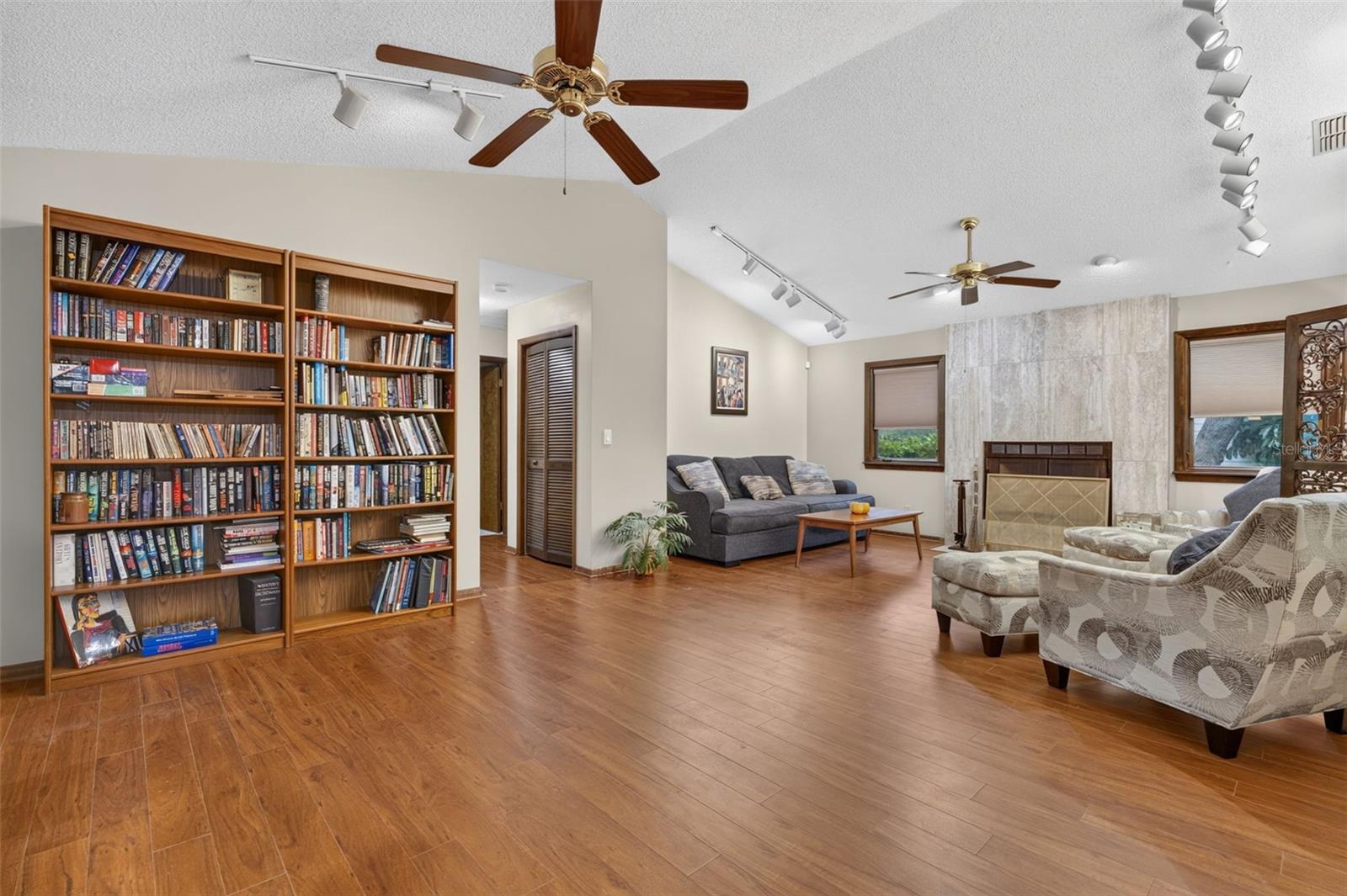 3300 MEADOW VIEW LN — photo 8