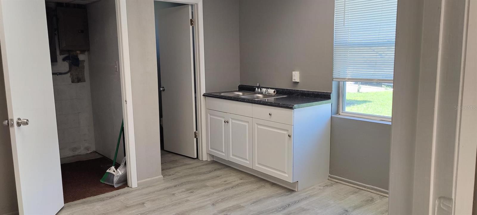 1602 N OLD COACHMAN RD — photo 6