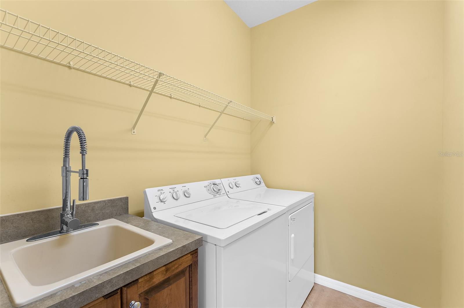 2524 JEFFERSON CIR — photo 25