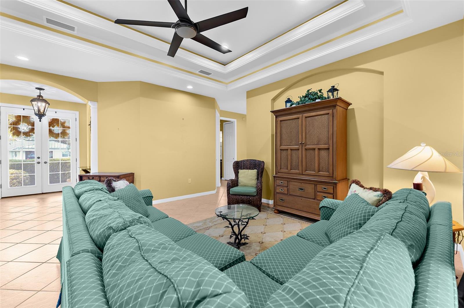 2524 JEFFERSON CIR — photo 5