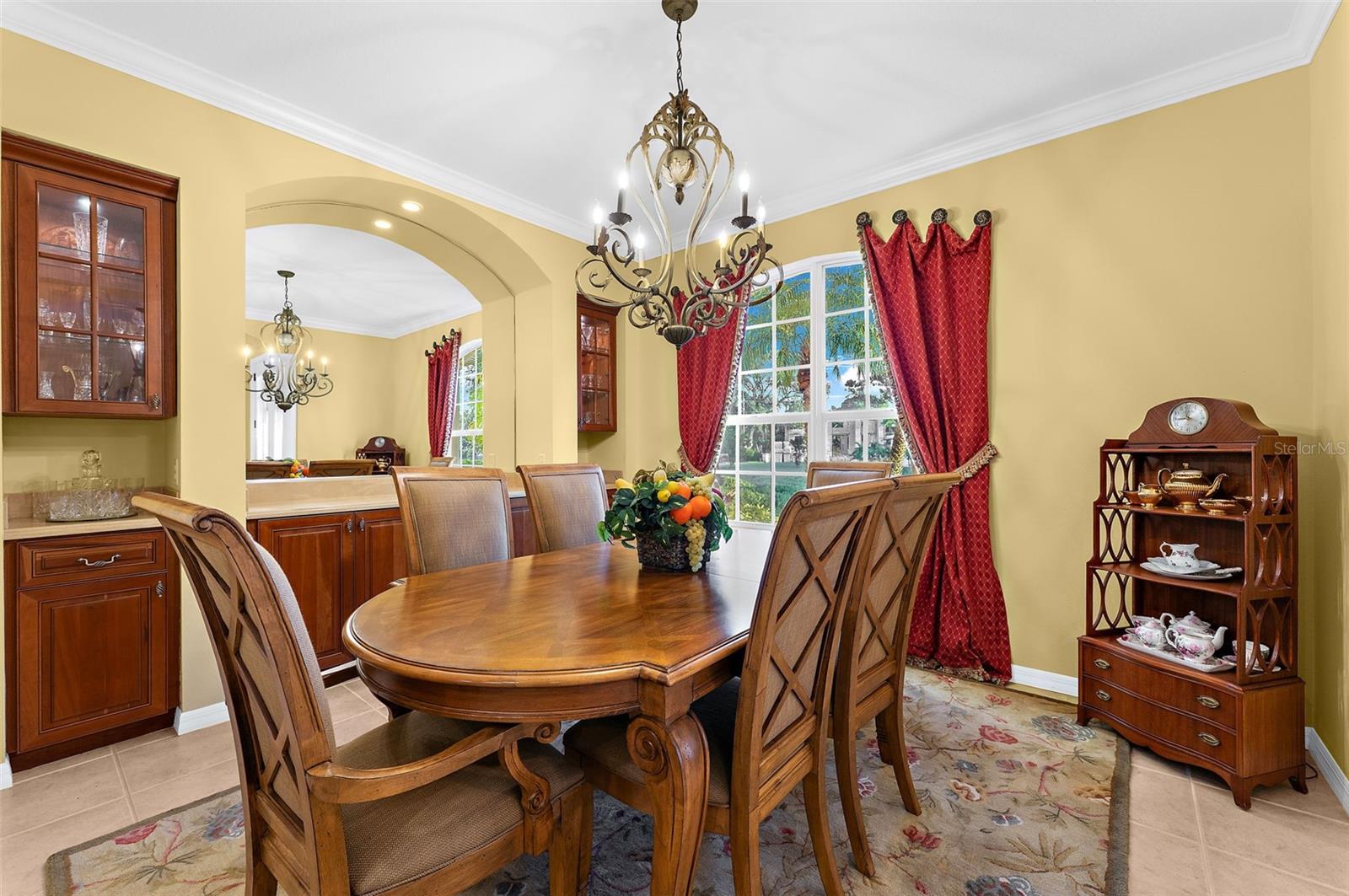2524 JEFFERSON CIR — photo 3