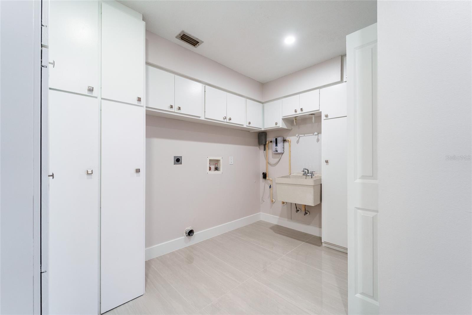 1149 S CYPRESS POINT DR — photo 38