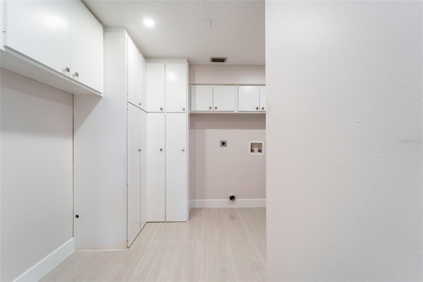 1149 S CYPRESS POINT DR — photo 37