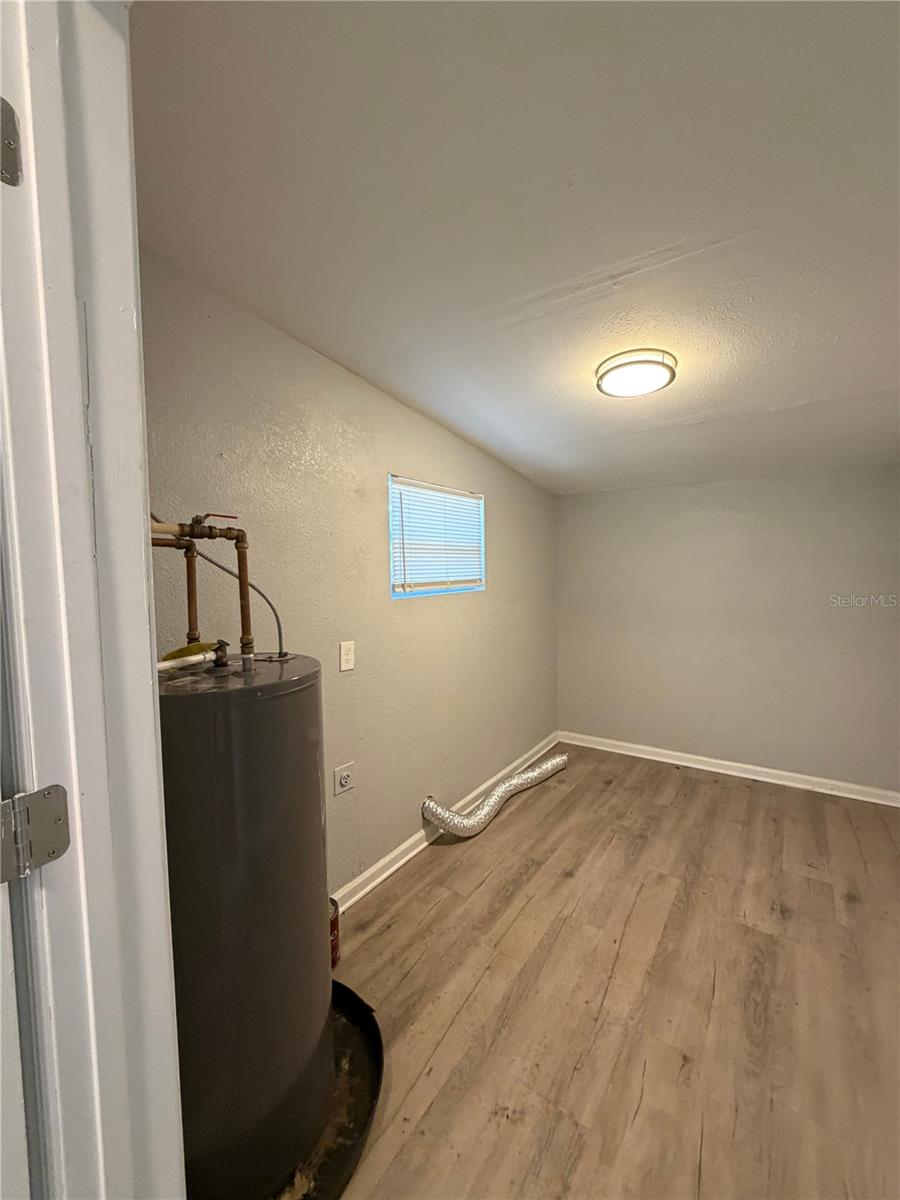 2410 18TH AVE S — photo 16