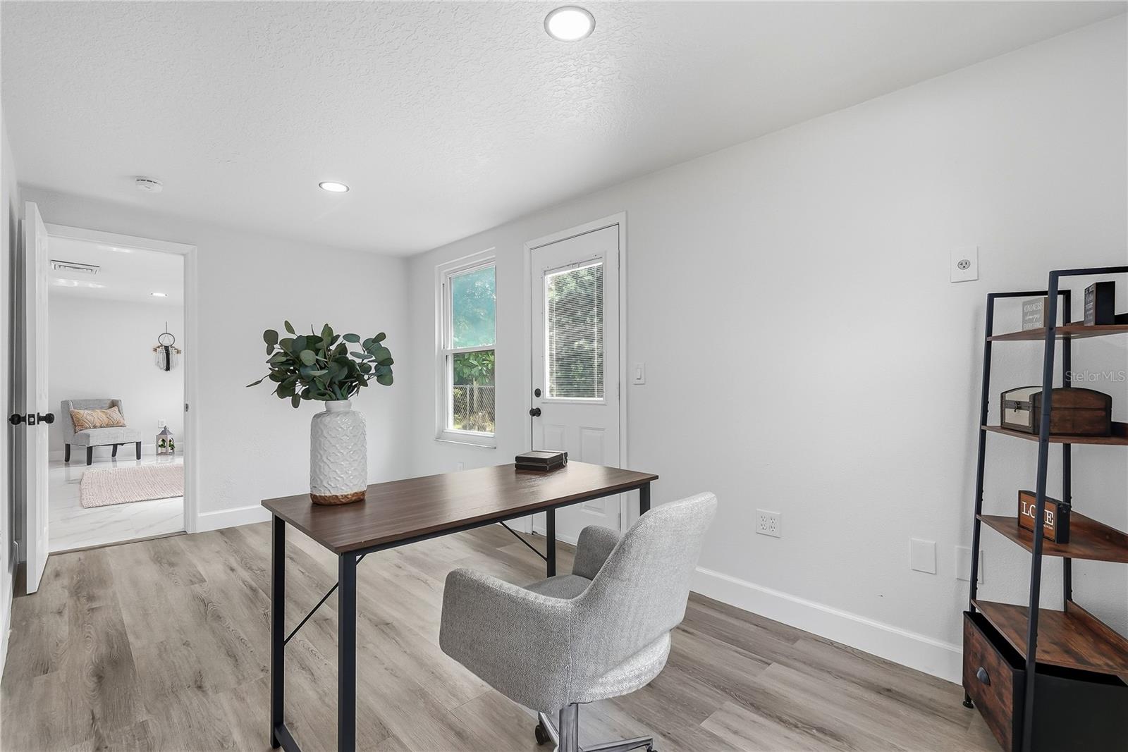 6236 HOPEWELL DR — photo 36