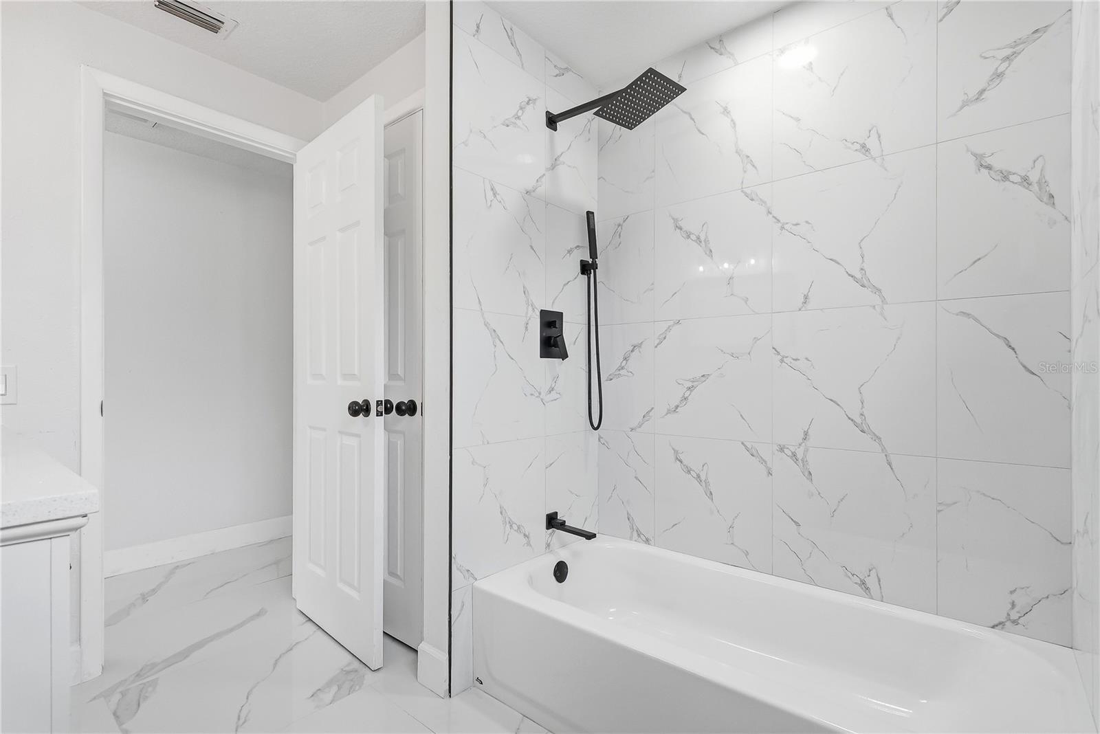 6236 HOPEWELL DR — photo 25
