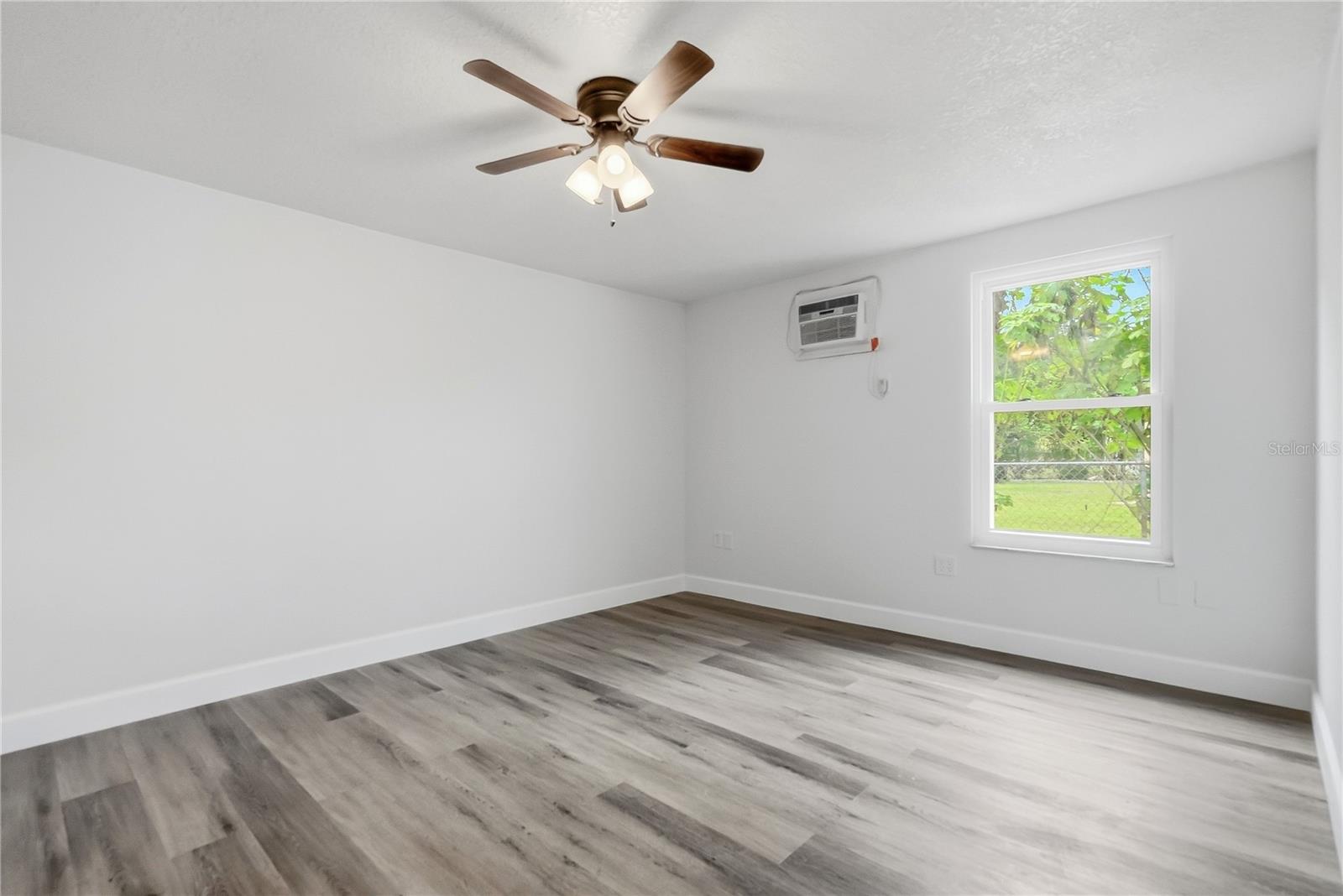 6236 HOPEWELL DR — photo 26